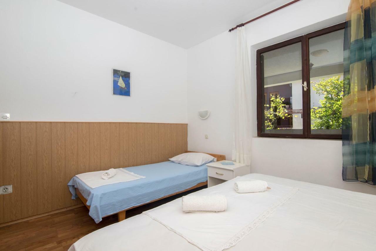 Apartments Tonin Ivan Dolac Exterior photo